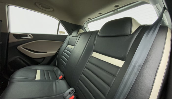 2018 Hyundai Elite i20 ASTA 1.2, Petrol, Manual, 11,334 km, Right Side Rear Door Cabin