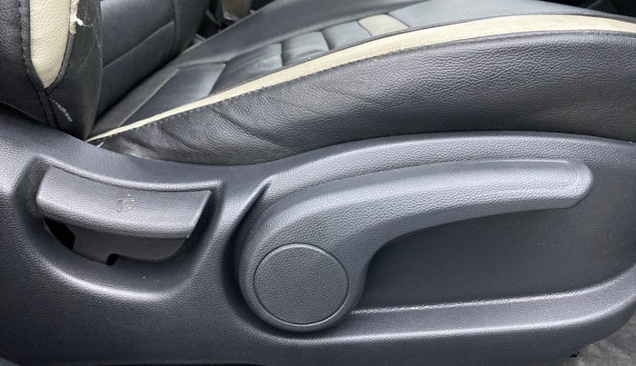 2018 Hyundai Elite i20 ASTA 1.2, Petrol, Manual, 11,334 km, Driver Side Adjustment Panel