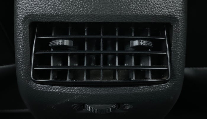 2018 Hyundai Elite i20 ASTA 1.2, Petrol, Manual, 11,334 km, Rear AC Vents
