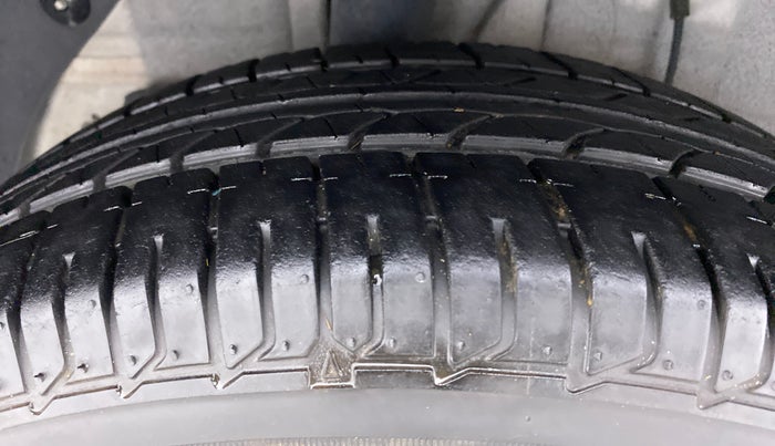 2018 Hyundai Elite i20 ASTA 1.2, Petrol, Manual, 11,334 km, Right Rear Tyre Tread