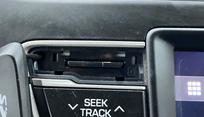 2018 Hyundai Elite i20 ASTA 1.2, Petrol, Manual, 11,334 km, Infotainment system - Card not working