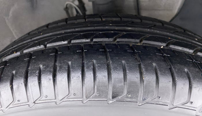 2018 Hyundai Elite i20 ASTA 1.2, Petrol, Manual, 11,334 km, Right Front Tyre Tread