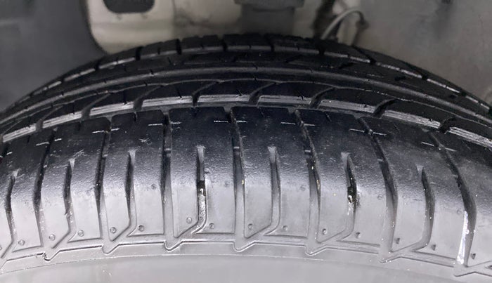 2018 Hyundai Elite i20 ASTA 1.2, Petrol, Manual, 11,334 km, Left Front Tyre Tread