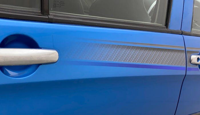 2017 Maruti Celerio ZXI, Petrol, Manual, 63,883 km, Right rear door - Graphic sticker