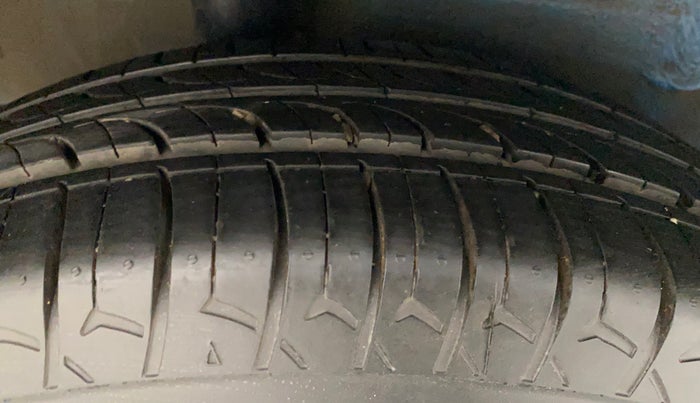 2017 Maruti Celerio ZXI, Petrol, Manual, 63,883 km, Right Rear Tyre Tread