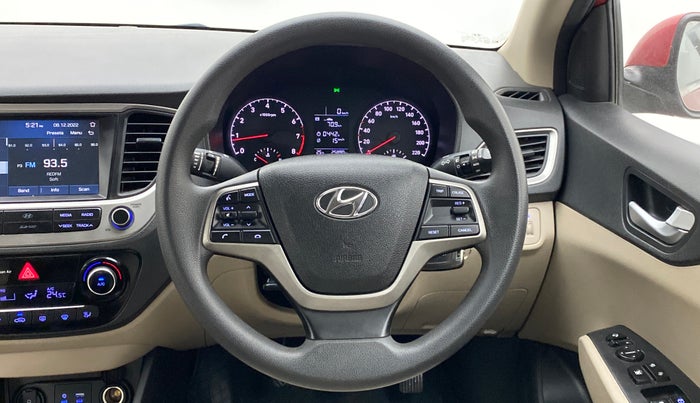 2017 Hyundai Verna 1.6 SX VTVT, Petrol, Manual, 25,935 km, Steering Wheel Close Up