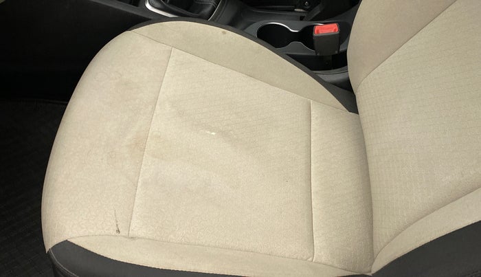 2017 Hyundai Verna 1.6 SX VTVT, Petrol, Manual, 25,935 km, Front left seat (passenger seat) - Cover slightly stained