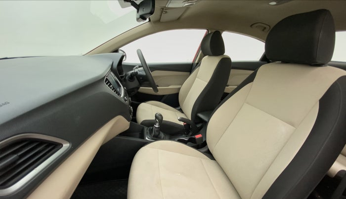 2017 Hyundai Verna 1.6 SX VTVT, Petrol, Manual, 25,935 km, Right Side Front Door Cabin