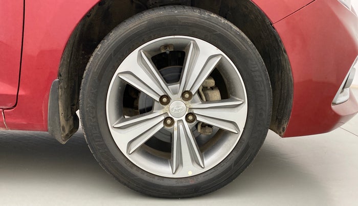2017 Hyundai Verna 1.6 SX VTVT, Petrol, Manual, 25,935 km, Right Front Wheel