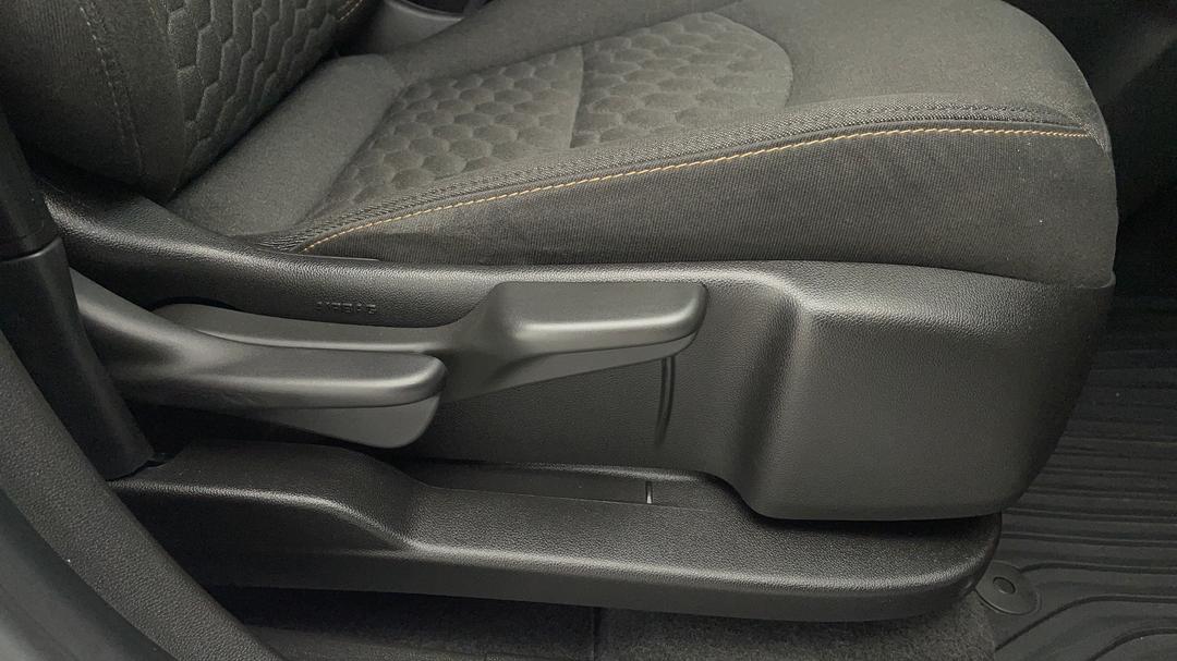 2018 Holden Equinox Lt (fwd), Automatic, 74514 km, Drivers Side Adjustment Panel