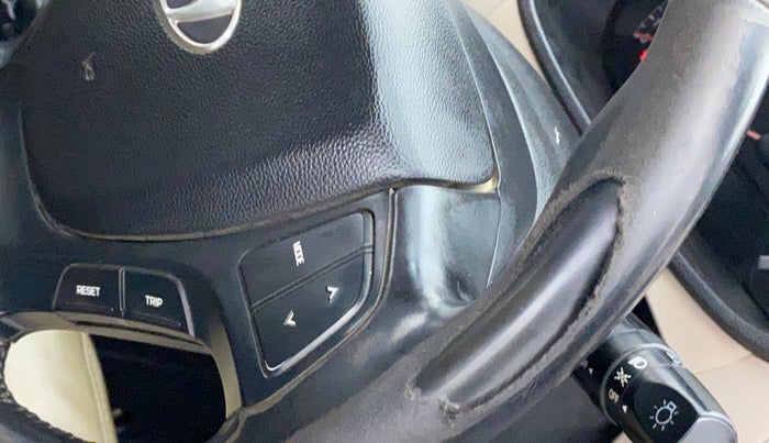 2015 Hyundai Grand i10 ASTA 1.2 KAPPA VTVT, Petrol, Manual, 94,456 km, Steering wheel - Steering cover is minor torn