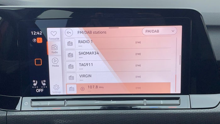 VOLKSWAGEN GOLF-Infotainment System