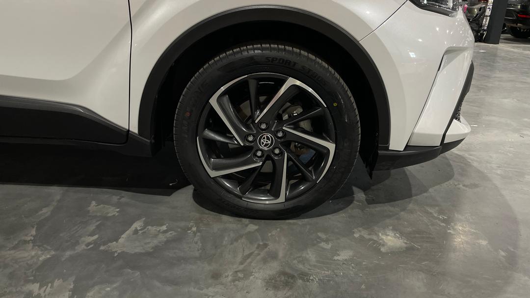 2022 Toyota C-HR Koba (2WD) Hybrid, Automatic, 61434 km, Right Front Wheel