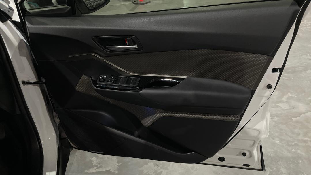 2022 Toyota C-HR Koba (2WD) Hybrid, Automatic, 61434 km, Speaker View