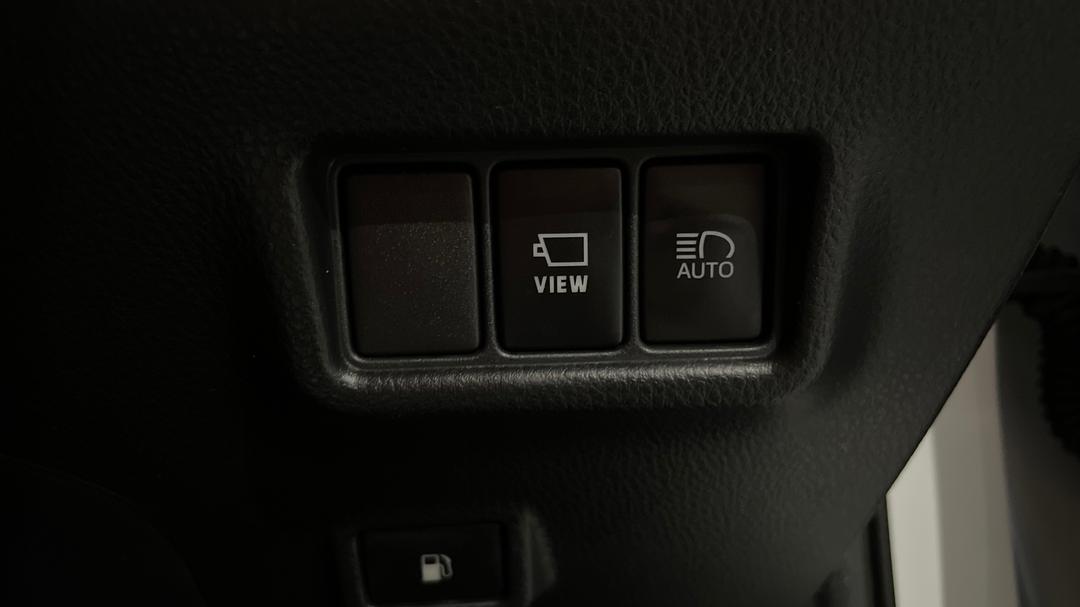 2022 Toyota C-HR Koba (2WD) Hybrid, Automatic, 61434 km, Utility Switches/Buttons