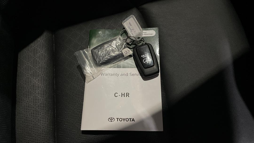 2022 Toyota C-HR Koba (2WD) Hybrid, Automatic, 61434 km, Key Close-up
