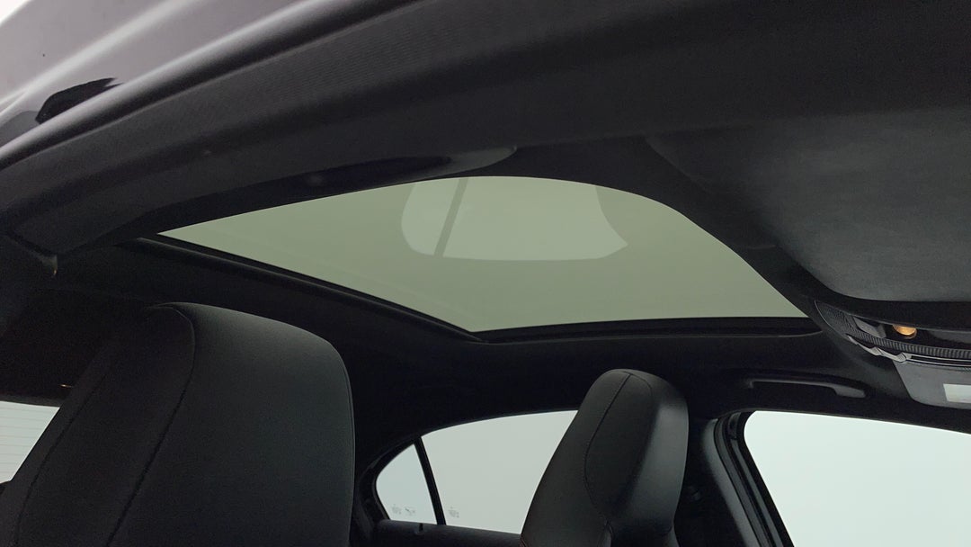 Interior Sunroof/Moonroof