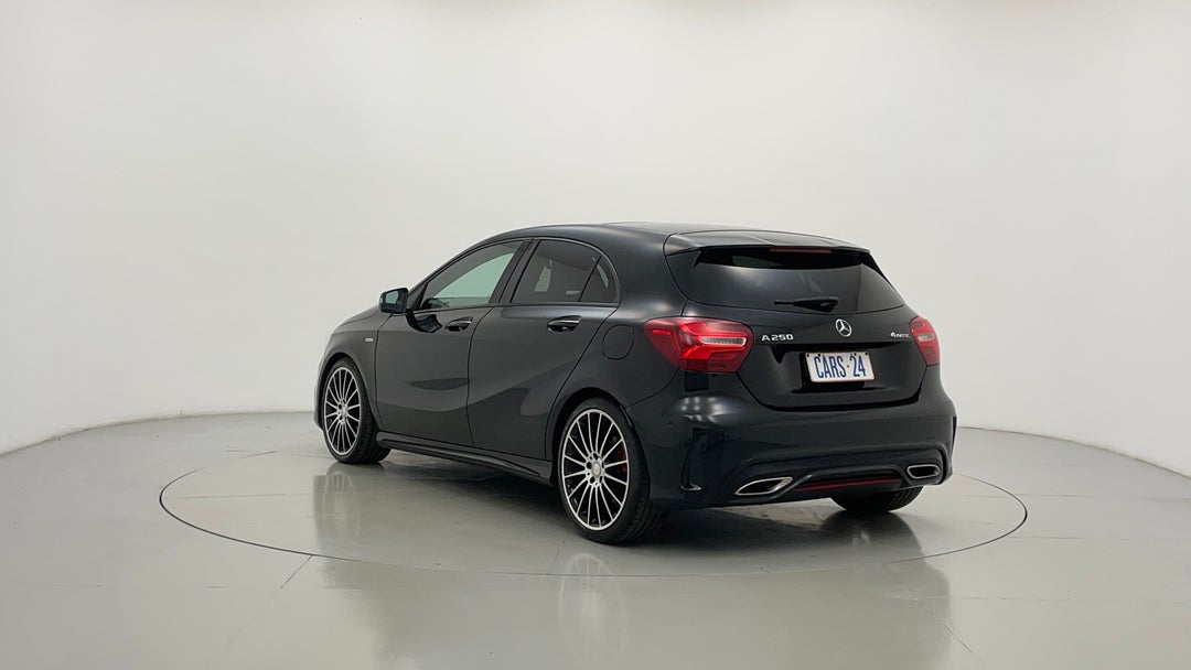 Left Back Diagonal (45- Degree) View