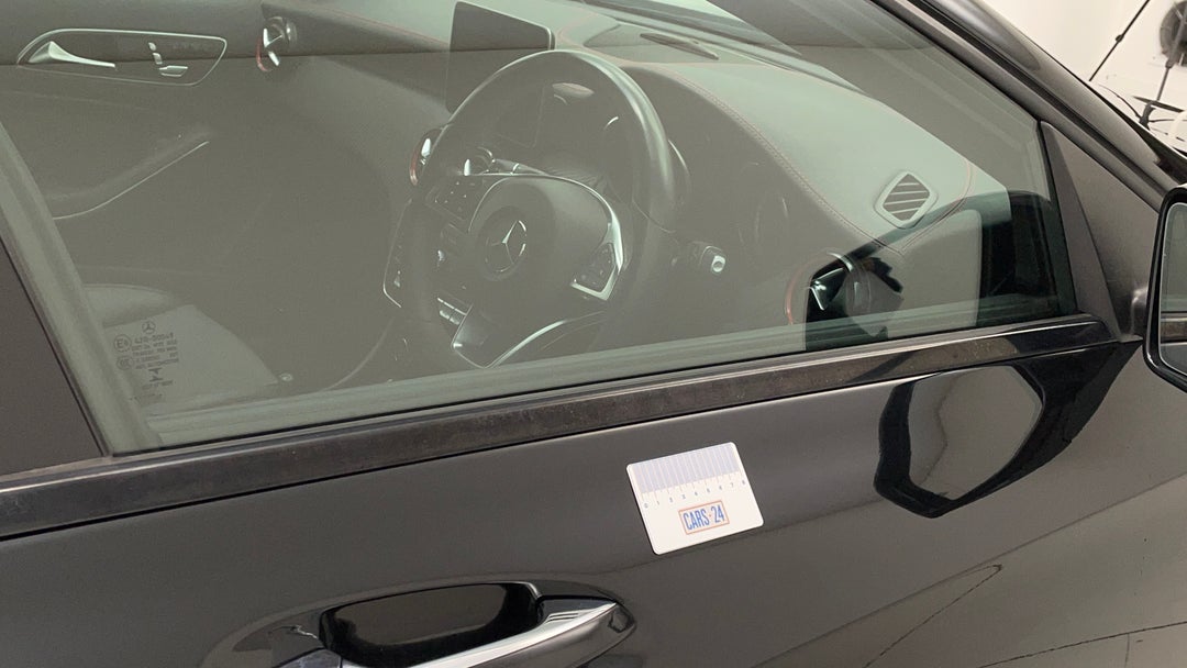 Doors Front RHS Fade