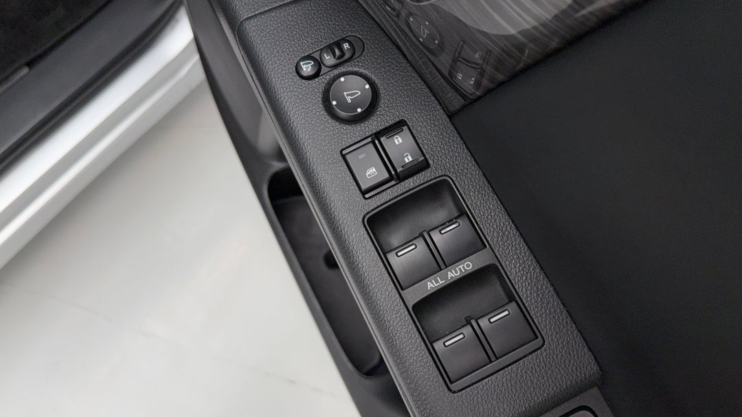 2015 Honda Odyssey Vti-l, Automatic, 70073 km, Drivers Side Door Panel Controls