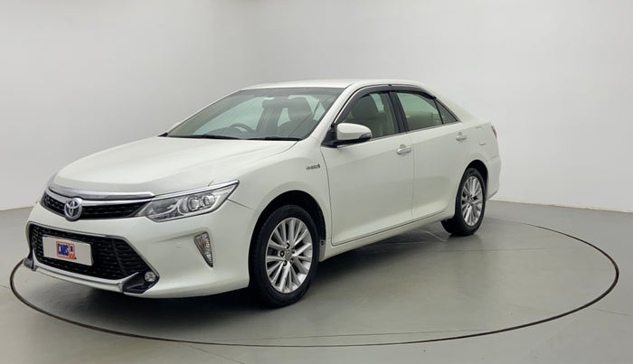 2017 Toyota Camry HYBRID, Petrol, Automatic, 70,420 km, Left Front Diagonal (45- Degree) View