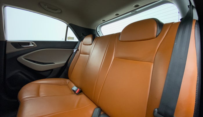 2020 Hyundai Elite i20 1.2 SPORTS PLUS VTVT, Petrol, Manual, 28,062 km, Right Side Rear Door Cabin