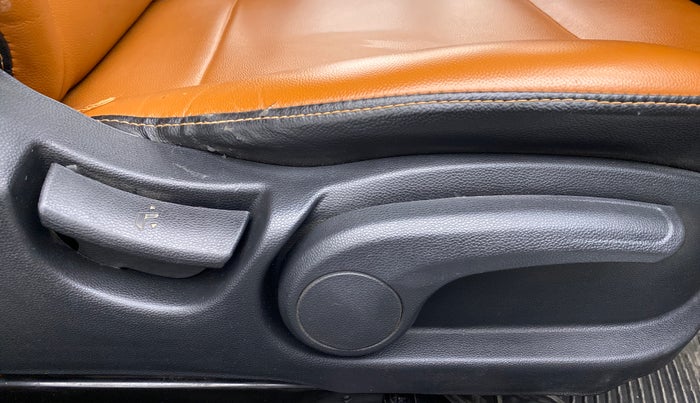 2020 Hyundai Elite i20 1.2 SPORTS PLUS VTVT, Petrol, Manual, 28,062 km, Driver Side Adjustment Panel
