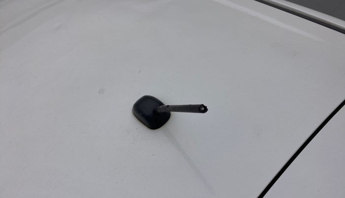 2018 Maruti IGNIS DELTA 1.2, Petrol, Manual, 40,244 km, Roof - Antenna has minor damage