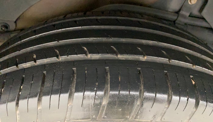 2019 Mahindra XUV500 W11(O), Diesel, Manual, 36,847 km, Left Rear Tyre Tread