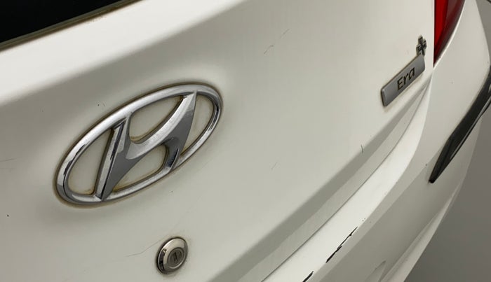 2014 Hyundai Eon ERA +, Petrol, Manual, 75,892 km, Dicky (Boot door) - Minor scratches