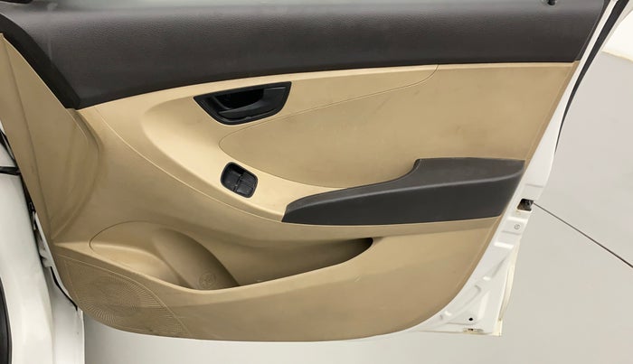 2014 Hyundai Eon ERA +, Petrol, Manual, 75,892 km, Driver Side Door Panels Control