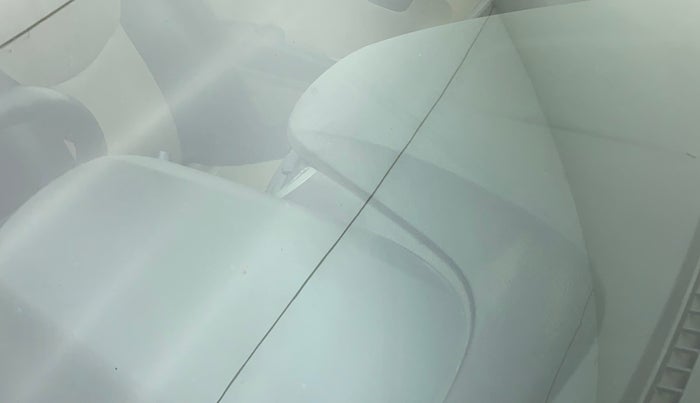 2014 Hyundai Eon ERA +, Petrol, Manual, 75,892 km, Front windshield - Minor spot on windshield