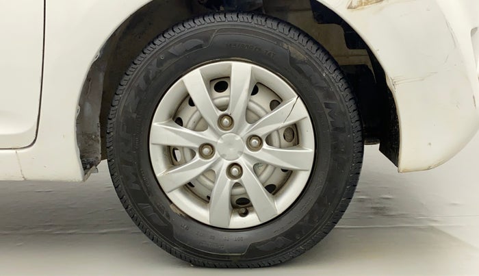 2014 Hyundai Eon ERA +, Petrol, Manual, 75,892 km, Right Front Wheel