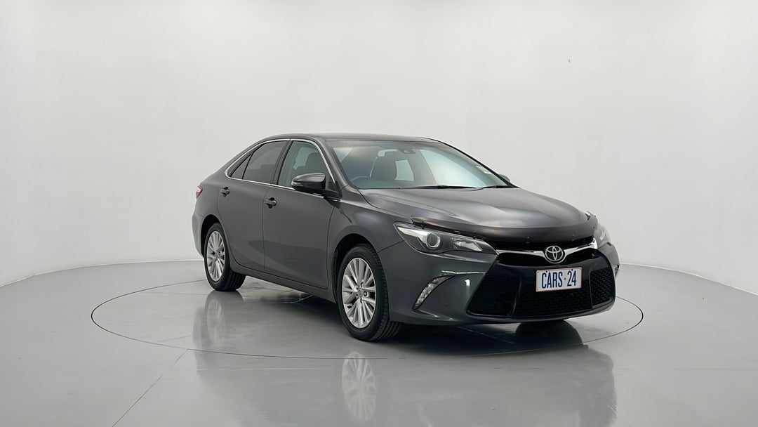 2016 Toyota Camry Atara Sl, Automatic, 85987 km, Right Front Diagonal (45- Degree) View