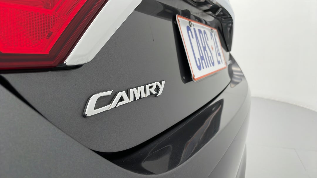 2016 Toyota Camry Atara Sl, Automatic, 85987 km, Badge (Boot Left Side)