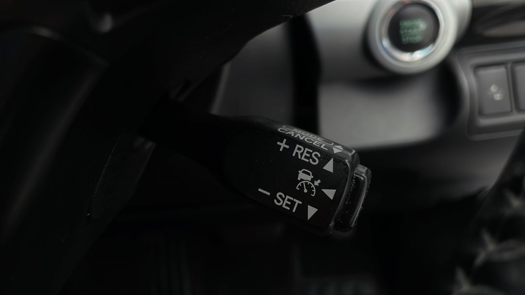 2016 Toyota Camry Atara Sl, Automatic, 85987 km, Cruise Control