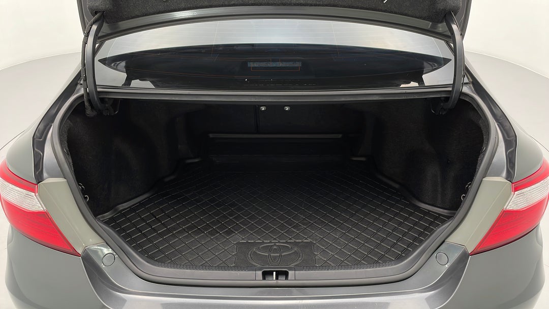 2016 Toyota Camry Atara Sl, Automatic, 85987 km, Boot Inside View