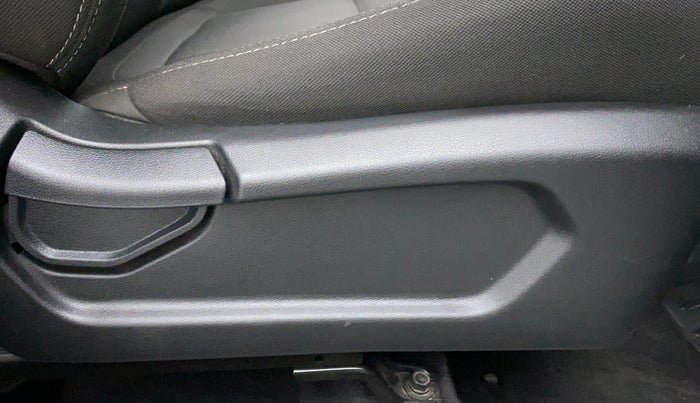 2021 Hyundai VENUE S MT 1.2 KAPPA, Petrol, Manual, 3,318 km, Driver Side Adjustment Panel