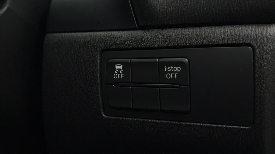 2016 Mazda 3 Maxx, Automatic, 130013 km, Utility Switches/Buttons