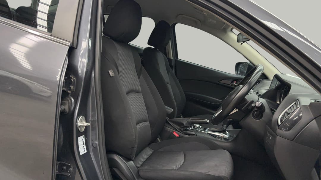 2016 Mazda 3 Maxx, Automatic, 130013 km, Right Side Front Door Cabin View