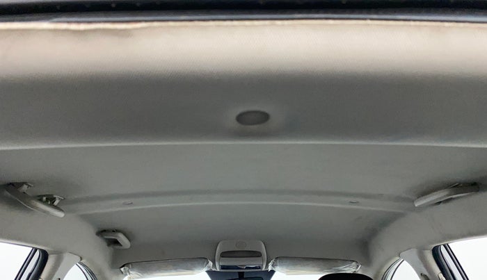 2017 Tata NEXON XZ PLUS DIESEL, Diesel, Manual, 90,436 km, Ceiling - Roof lining is slightly discolored
