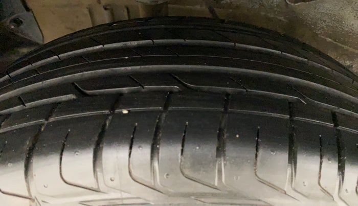 2017 Tata NEXON XZ PLUS DIESEL, Diesel, Manual, 90,436 km, Right Rear Tyre Tread