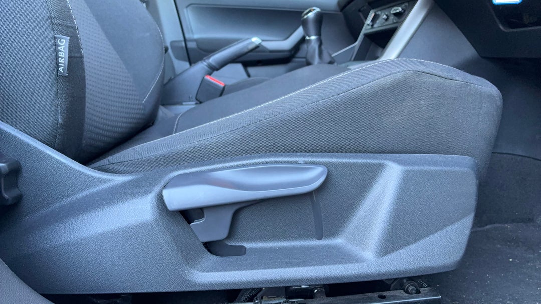 2019 Volkswagen Polo 85tsi Comfortline, Manual, 84953 km, Drivers Side Adjustment Panel
