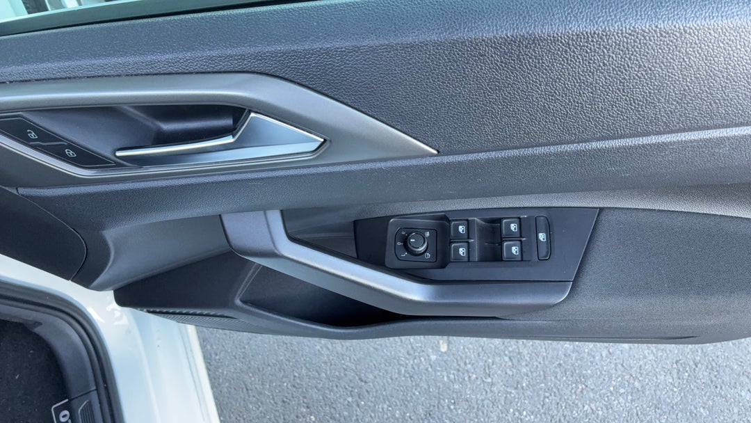 2019 Volkswagen Polo 85tsi Comfortline, Manual, 84953 km, Drivers Side Door Panel Controls