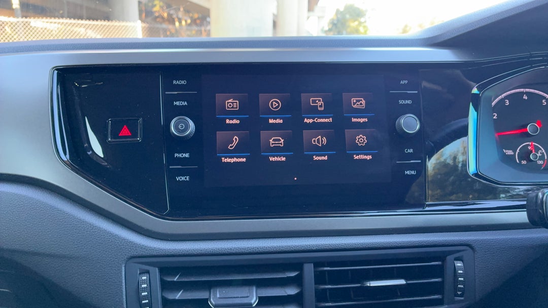 2019 Volkswagen Polo 85tsi Comfortline, Manual, 84953 km, Infotainment System