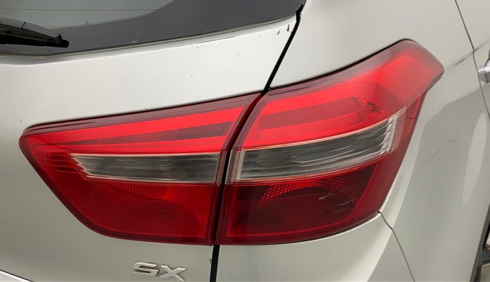 2016 Hyundai Creta SX PLUS 1.6 PETROL, Petrol, Manual, 94,971 km, Right tail light - Minor scratches