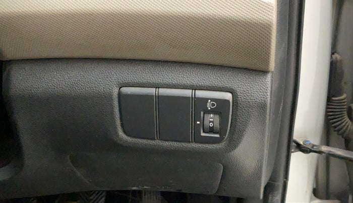 2016 Hyundai Creta SX PLUS 1.6 PETROL, Petrol, Manual, 94,971 km, Dashboard - Headlight height adjustment not working