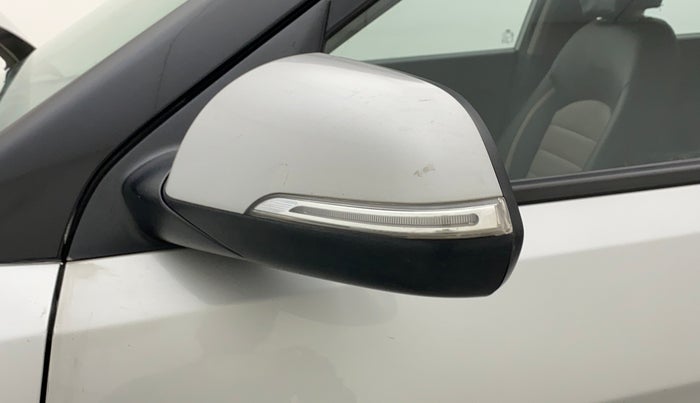 2016 Hyundai Creta SX PLUS 1.6 PETROL, Petrol, Manual, 94,971 km, Left rear-view mirror - Indicator light has minor damage