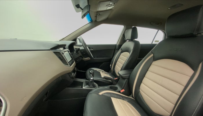 2016 Hyundai Creta SX PLUS 1.6 PETROL, Petrol, Manual, 94,971 km, Right Side Front Door Cabin