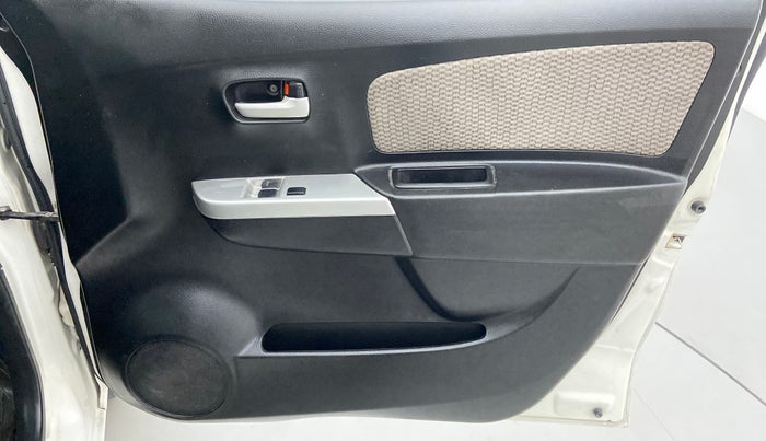 2013 Maruti Wagon R 1.0 LXI, Petrol, Manual, 85,442 km, Driver Side Door Panels Control